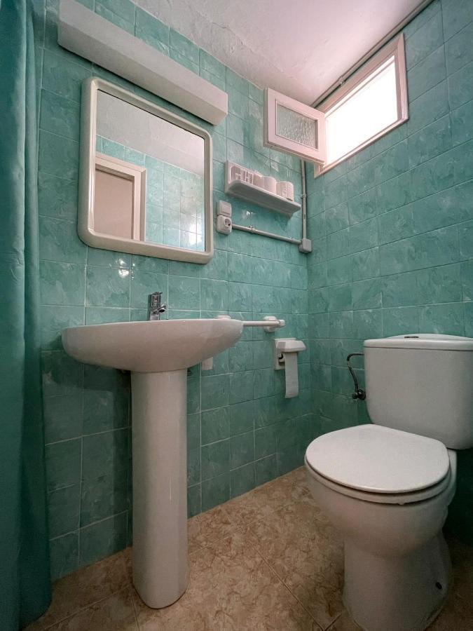 P&R Hostals Maria Rosa Tossa de Mar Extérieur photo